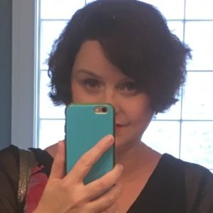 Meet your Posher, Becky